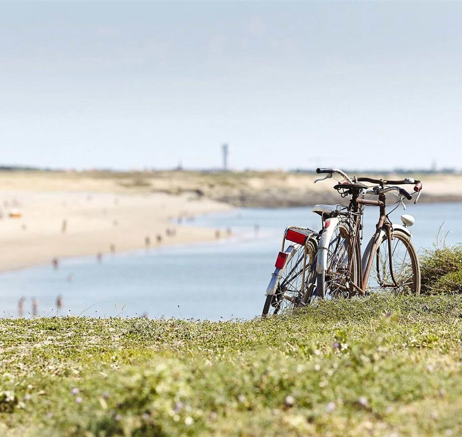 Camping en bord de mer proche pistes cyclables en Vendée - CAMPING*** Les Sirènes