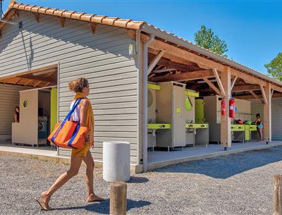 Espace sanitaire camping Les Sirènes à Saint-Jean-de-Monts